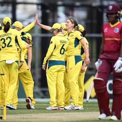 King shines for Australia in abandoned ODI