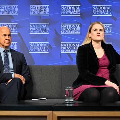 Government urged to act on secrecy and misinformation