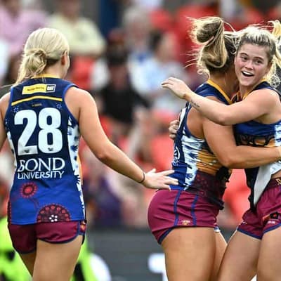 Lions end Crows' unbeaten run in AFLW thriller