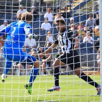 Macarthur, Roar open their ALM season with a draw