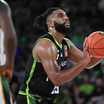Williams dominates as Phoenix keep winning in NBL