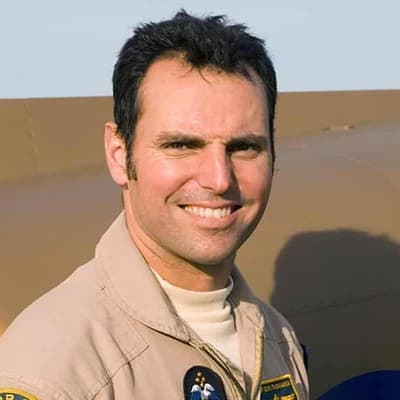 Pilot's extradition case delayed for secret documents