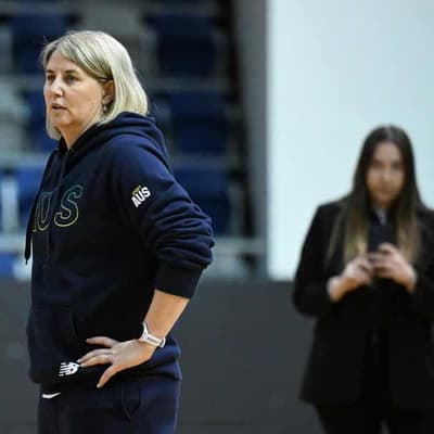 Diamonds open to fifth Test Constellation Cup decider