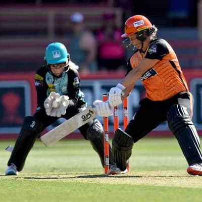 Scorchers thump Hurricanes by seven wickets in WBBL