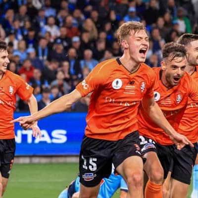 Roar unleash teenager Thomas Waddingham for ALM debut
