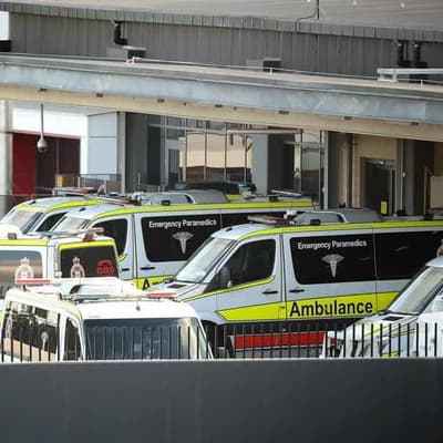 Queensland's opposition ramps up pledge on ambulances