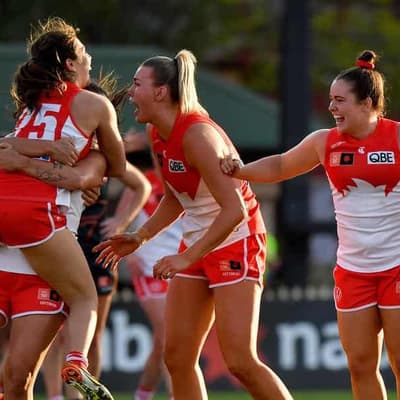 First AFLW finals berth on the line for Swans at Freo
