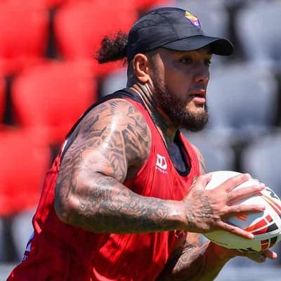 Want-away prop Fonua-Blake to stay at Warriors for now