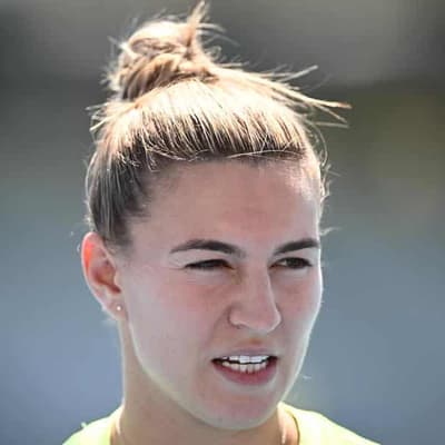 Catley goal helps send Arsenal past Fowler's Man City