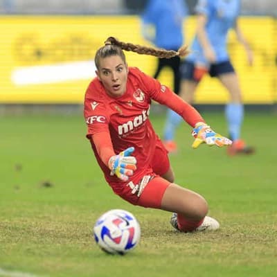 Goalkeeper Dumont signs for Mariners ALW