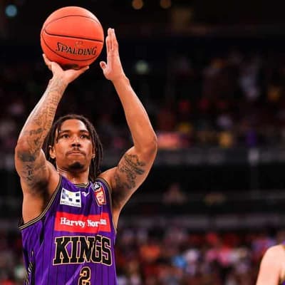 Adams stars in Kings' NBL fightback win over Bullets