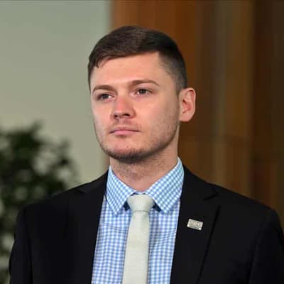 ACT Greens backbencher Johnathan Davis resigns