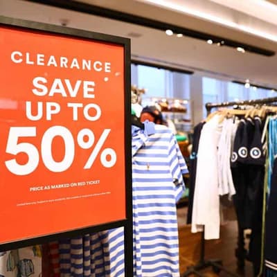 Consumers, businesses still wary about the future