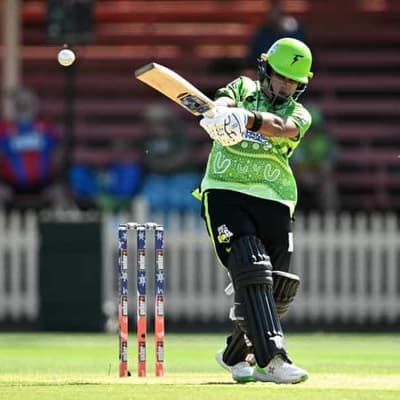 Thunder, Strikers book WBBL finals spots with big wins