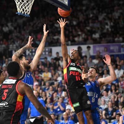 Bullets fade again, Perth continue winning ways in NBL