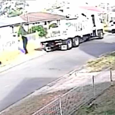 CCTV shows shooter in failed hair-salon assassination