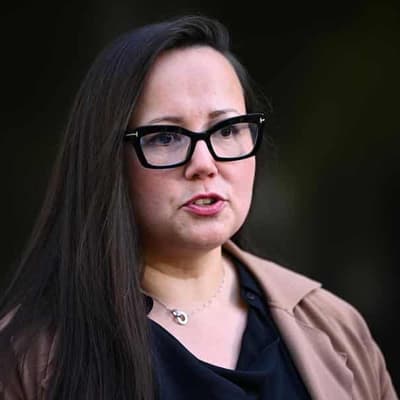 Top water executive honoured before exit amid probe