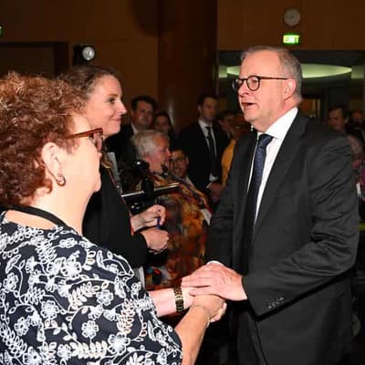 Thalidomide survivors welcome government apology