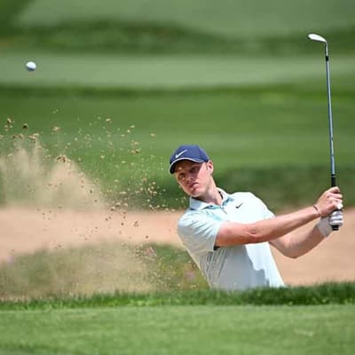 Davis makes hot start in pursuit of second Open crown